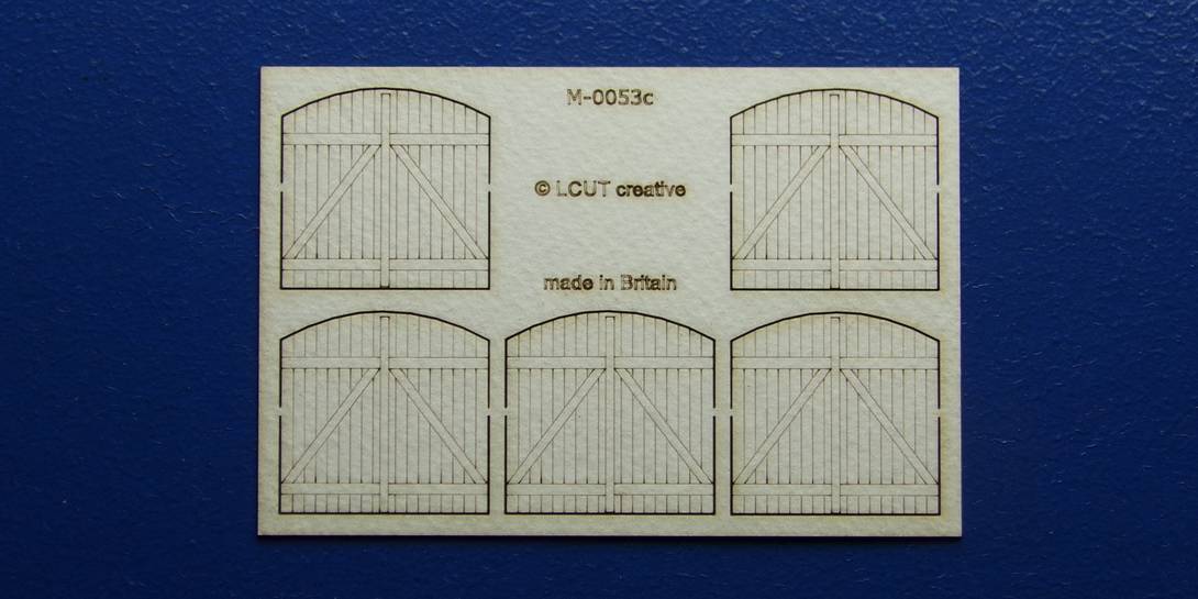 M 00-53c OO gauge kit of 5 industrial gates with round top