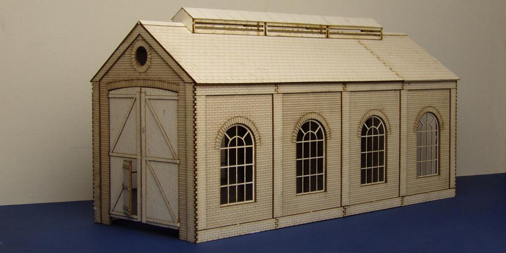 B 70-01 O gauge small single track engine shed with round windows ...